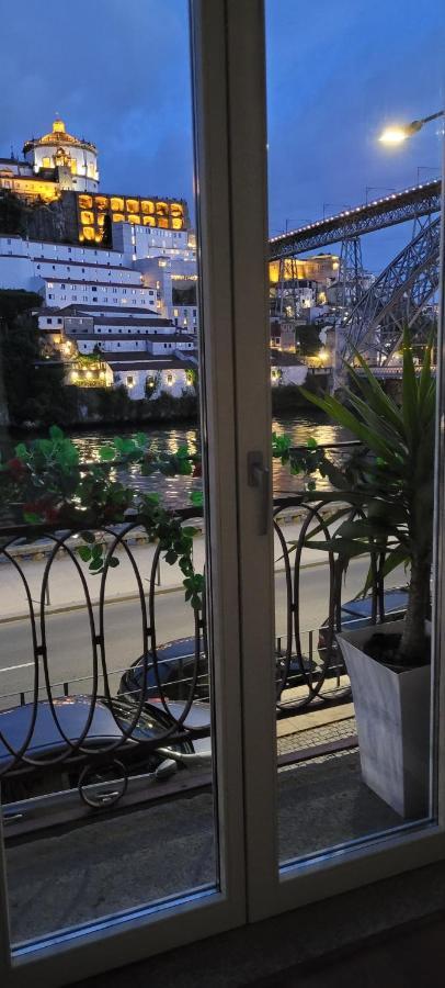 Red House By The River Apartment Porto Bagian luar foto