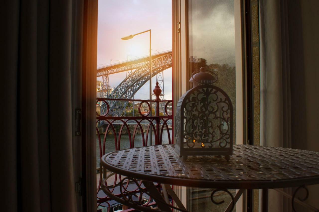 Red House By The River Apartment Porto Bagian luar foto