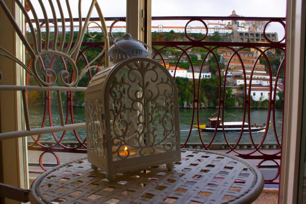 Red House By The River Apartment Porto Bagian luar foto